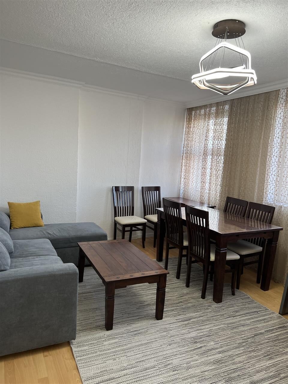 Ipet banesa me qera ne qender te prishtines (2)