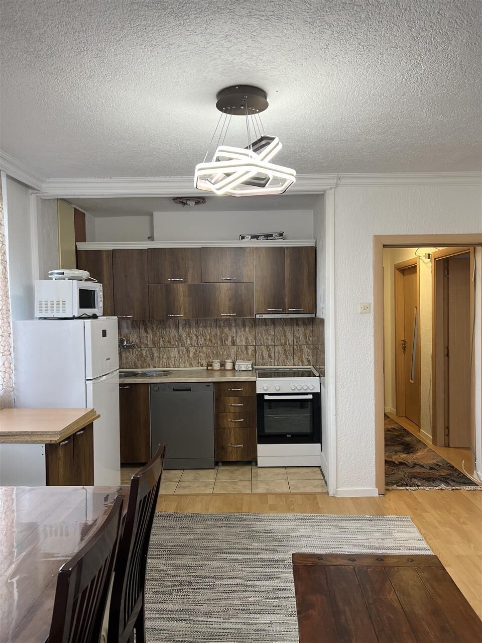 Ipet banesa me qera ne qender te prishtines (3)