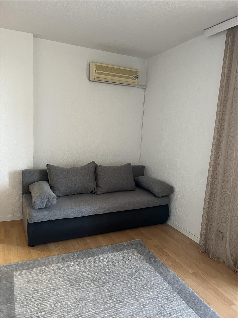 Ipet banesa me qera ne qender te prishtines (7)