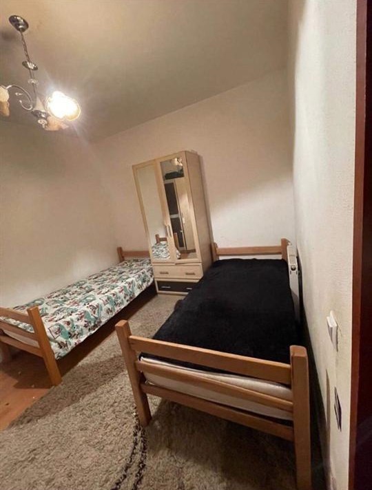 Jepet banesa me qira ne dragodan arberi (2)