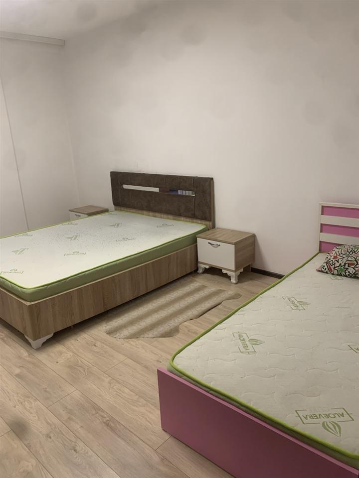 Leshohet banesa me qera rruga b mbrapa royall mall (6)