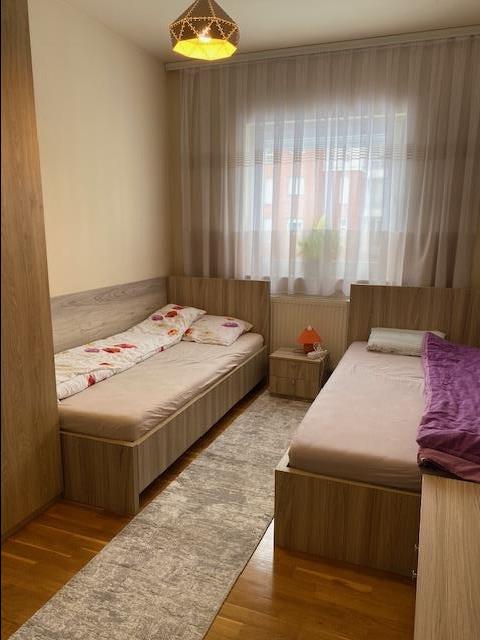 Leshohet me qera banesa te prishtina stars veternik (1)