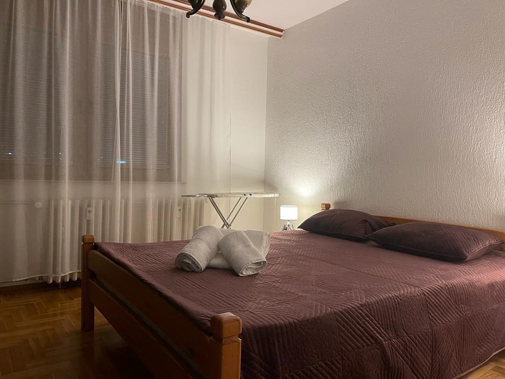 Banes me qera rr bill clinton te katedralja (3)