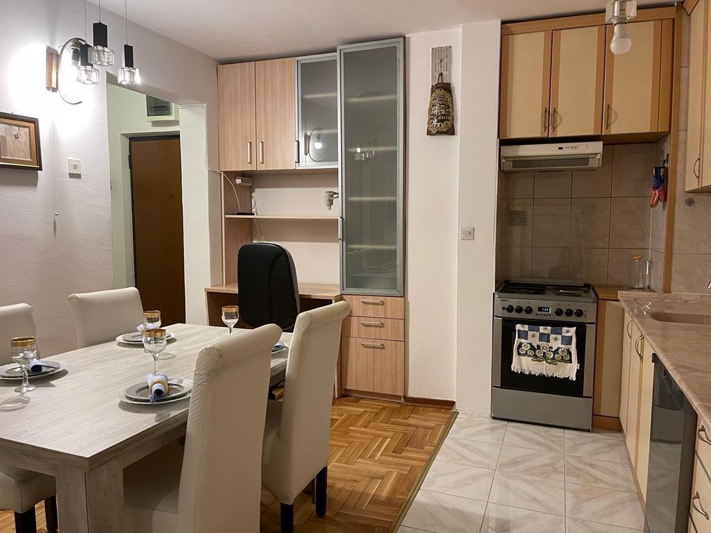 Banes me qera rr bill clinton te katedralja (4)