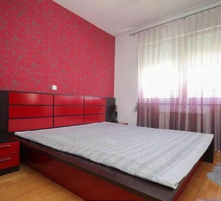 Banes me qira 1+1 (3)