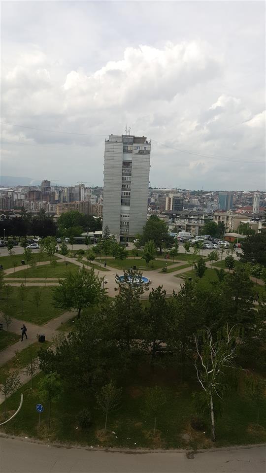 Banesa garsoniere me qira