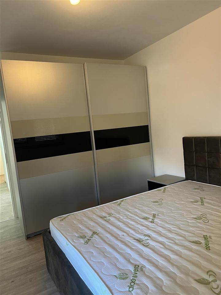 Banesa ne shitje (8)