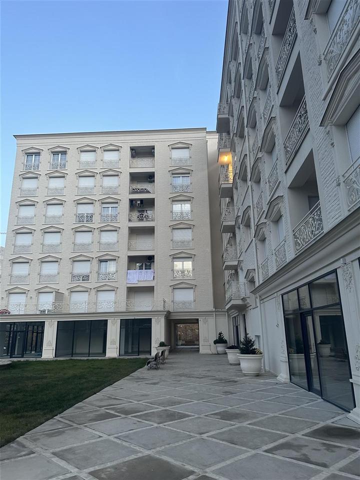 Banesa ne shitje prishtin te rruga c (1)