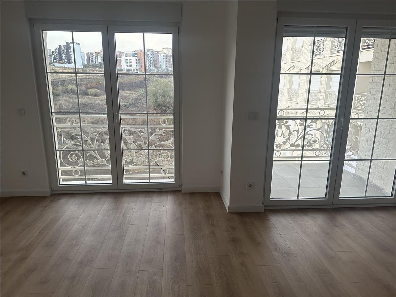 Banesa ne shitje prishtin te rruga c (2)