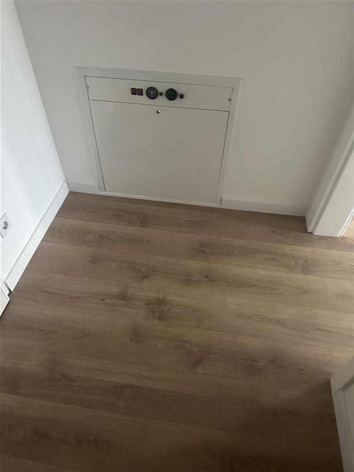 Banesa ne shitje prishtin te rruga c (4)