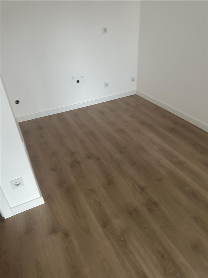 Banesa ne shitje prishtin te rruga c (5)