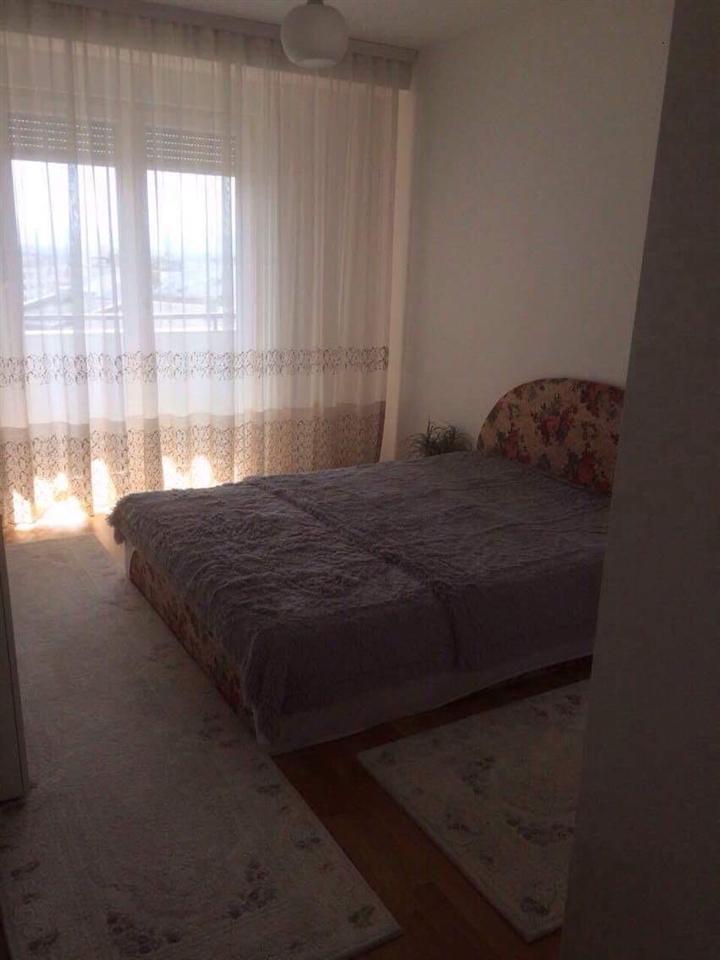 Banese me qera ne bregun e diellit kompleksi famis (6)