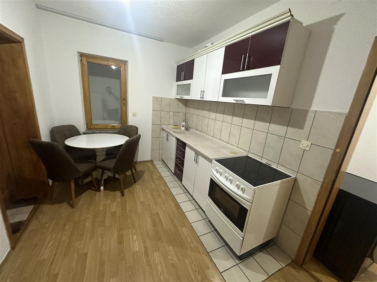 Banese me qira lagja pejton afer sach caffe (2)