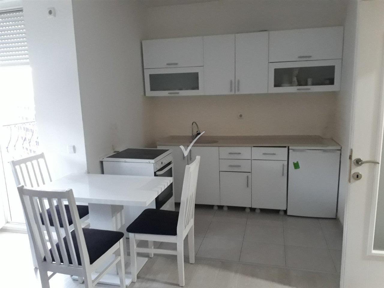 Ipet banesa me qera rruga muharrem fejza 43m2 1