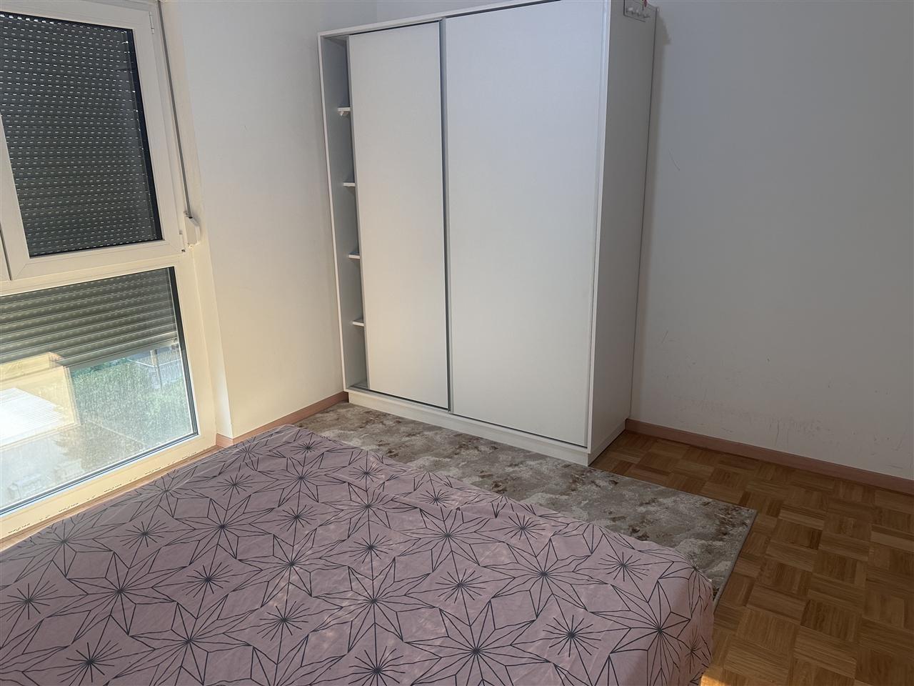 Leshohet banesa me qira ne rrugen muharrem fejza (1)