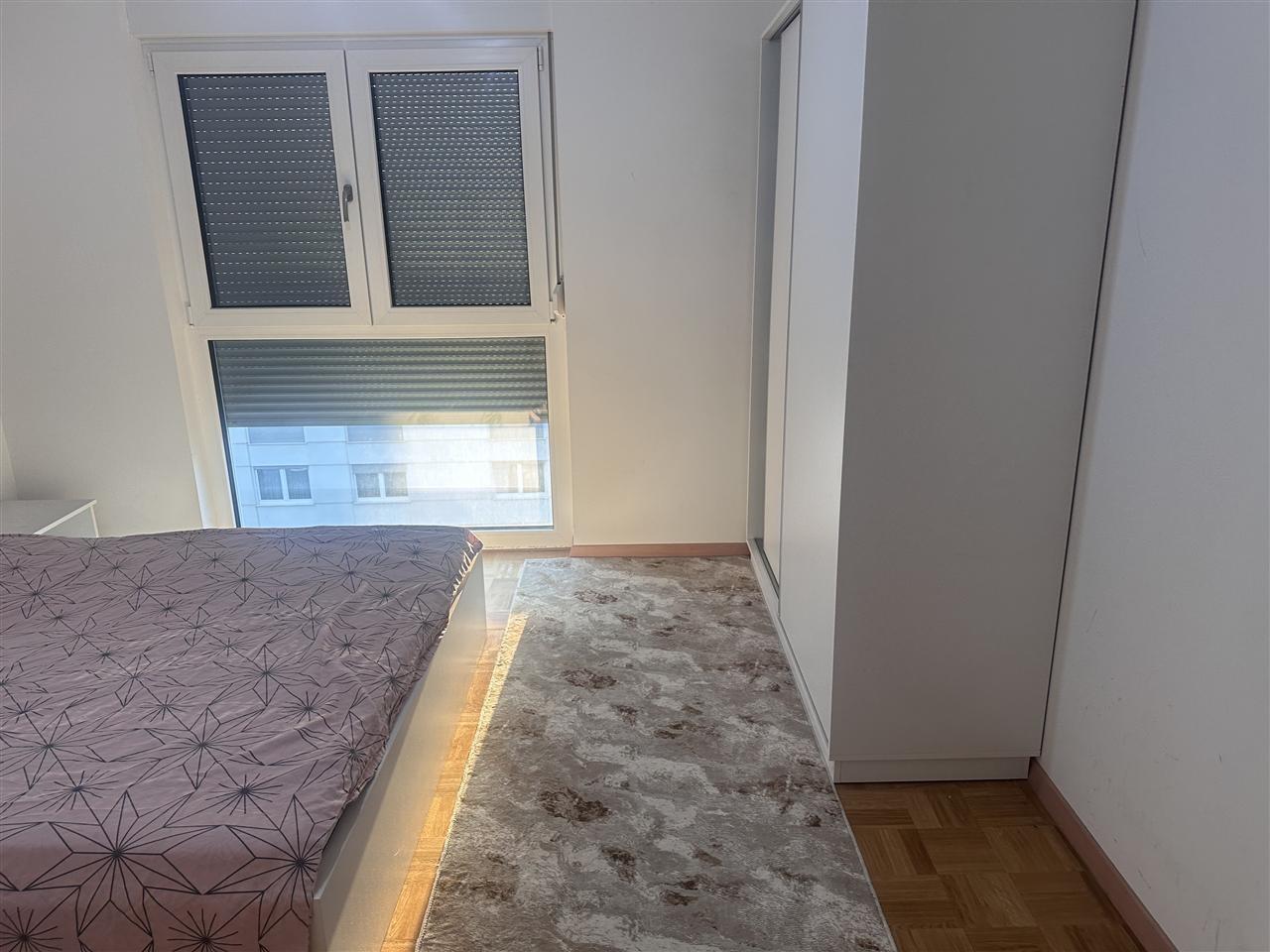 Leshohet banesa me qira ne rrugen muharrem fejza (3)