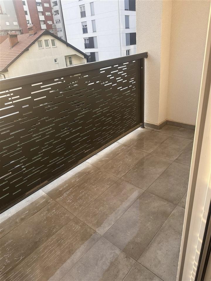 Leshohet banesa me qira ne rrugen muharrem fejza