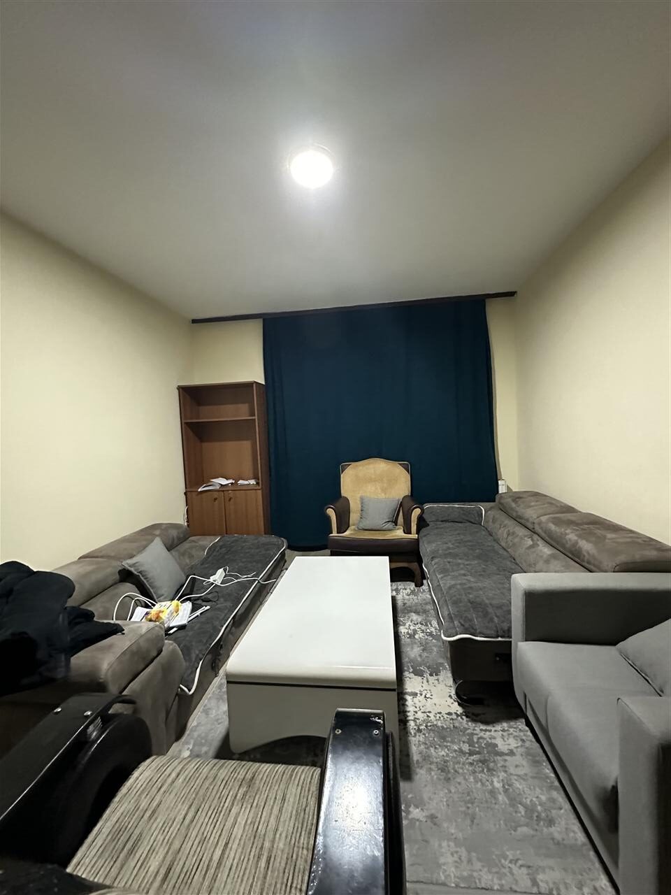 Lirohet banesa me qera te hotel siriusi (1)