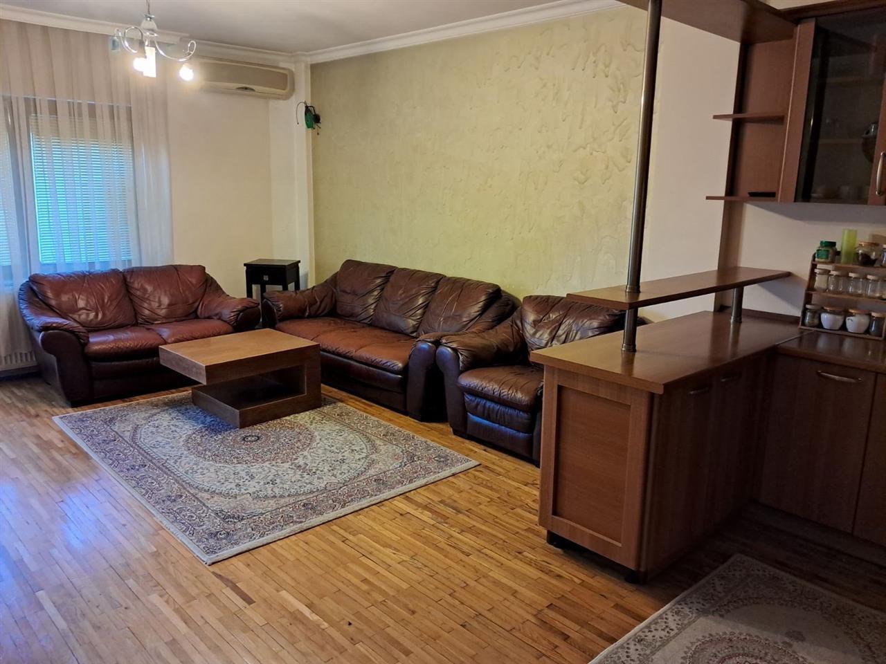 Banes me qera ne bregun e diellit