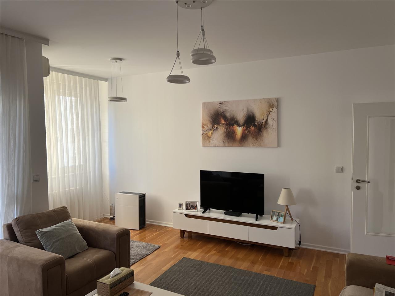 Banesa jepet me qera (2)