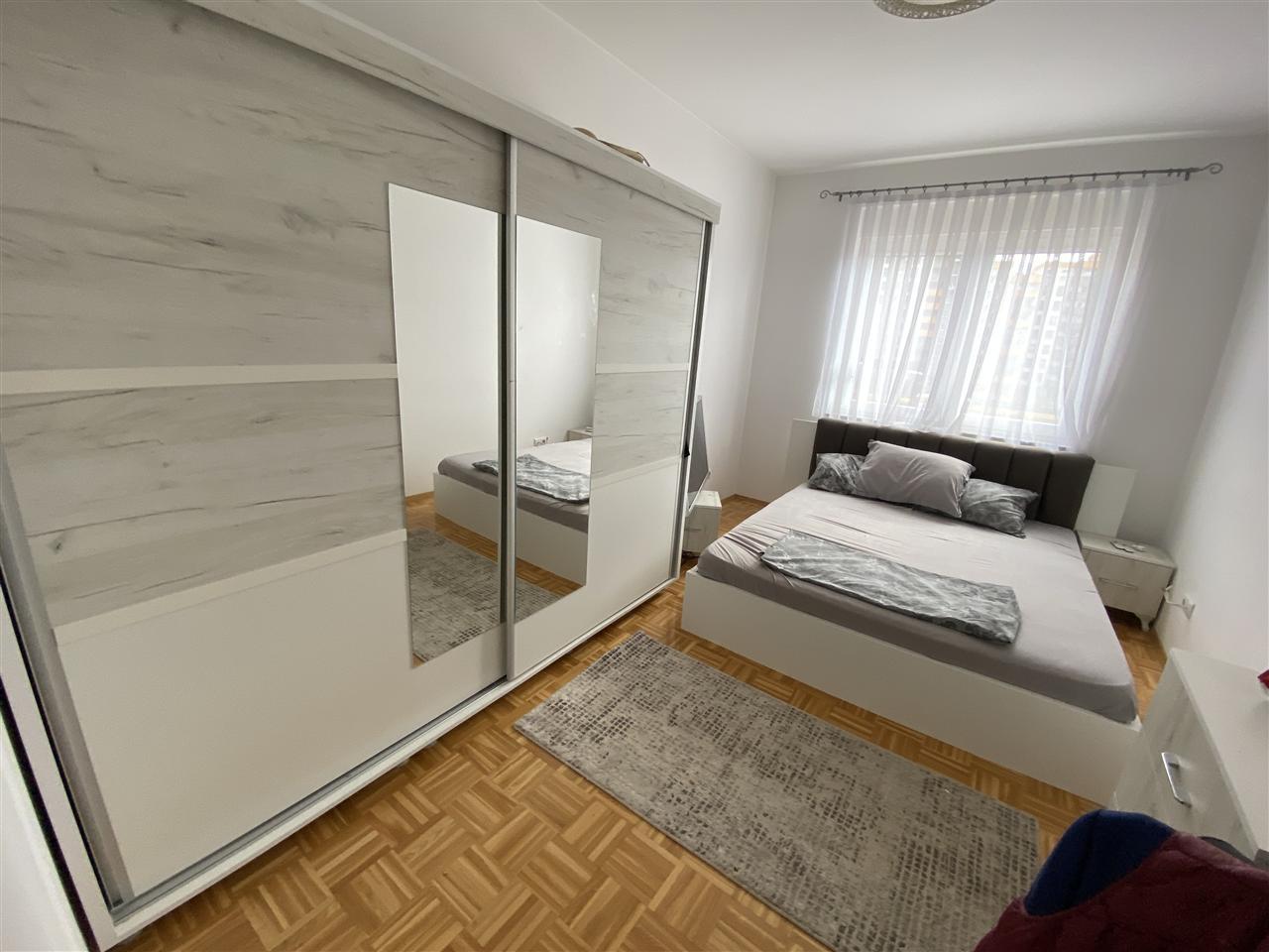 Banese me qera 91m2 afer rruges b (1)