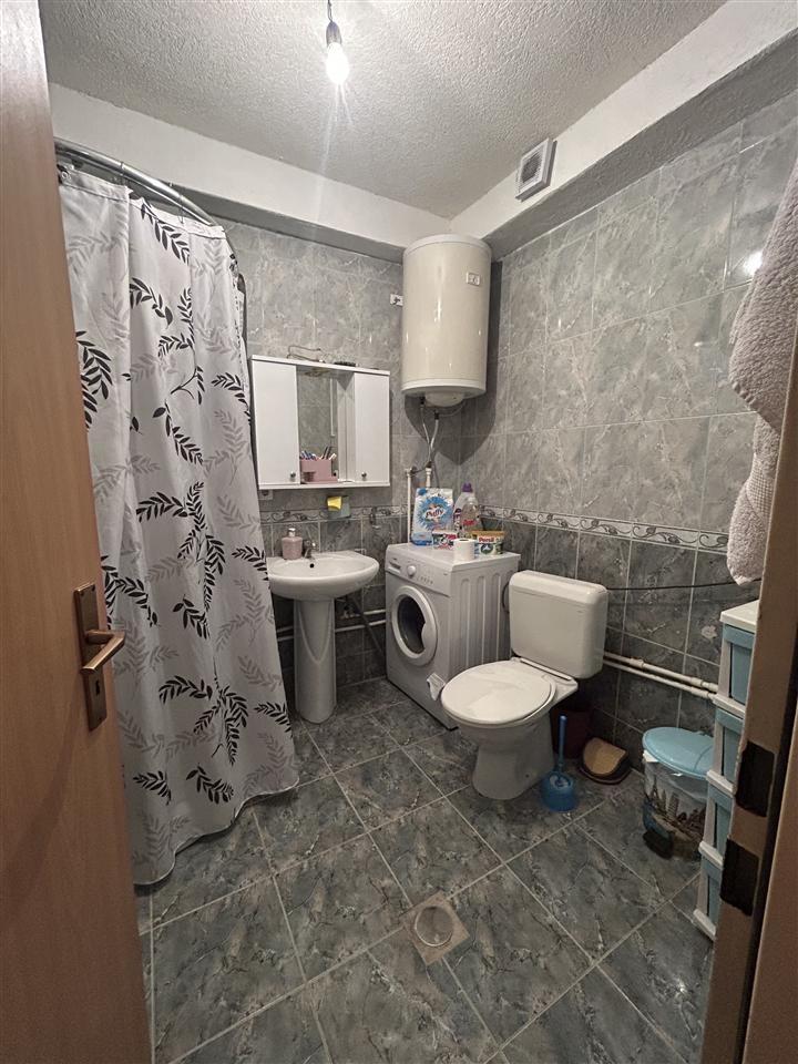 Banese me qera ne lagjen 4 llullat (4)