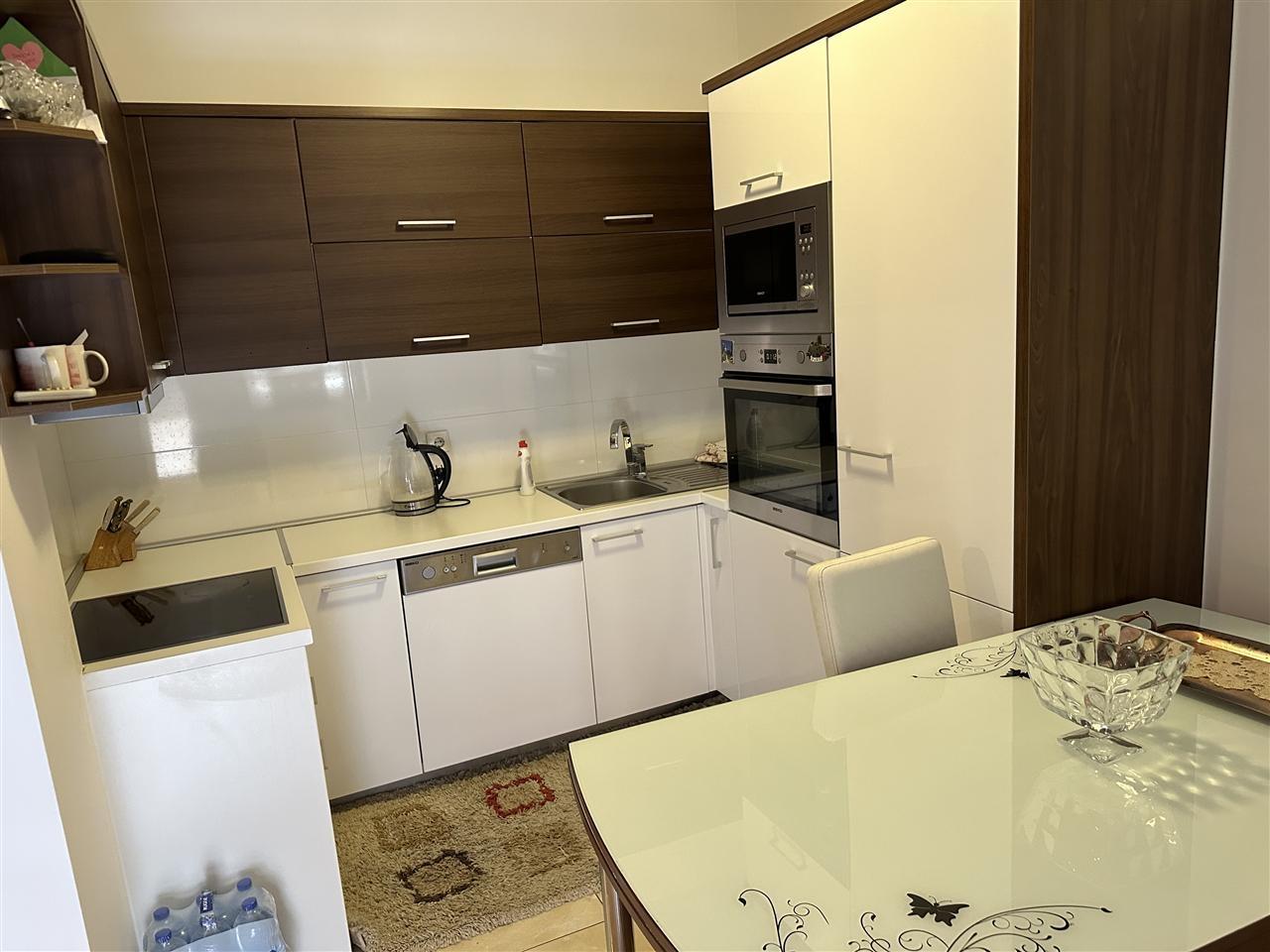 Banese me qira me qasje ne rr b dhe c (3)