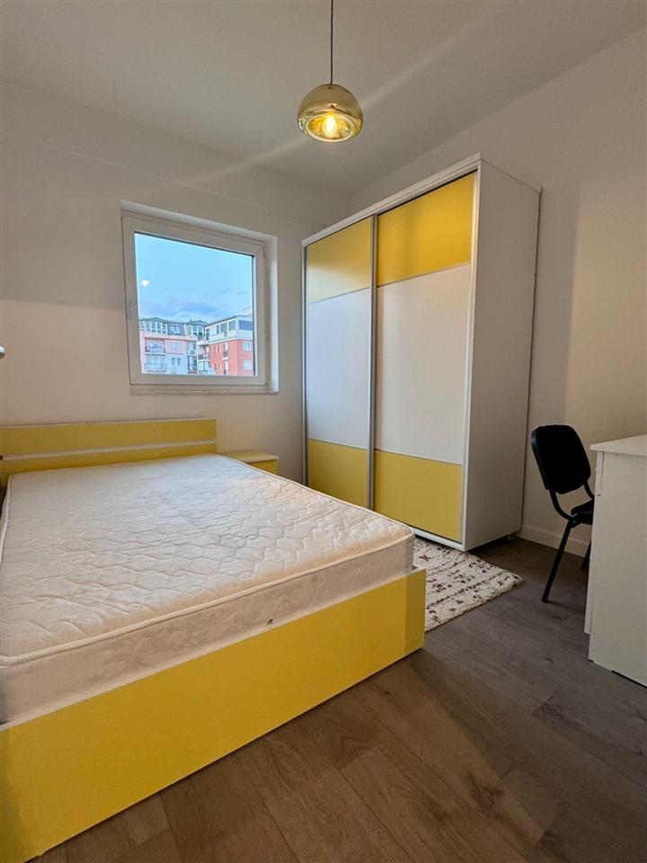 Banese me qira ne breg te diellit (7)