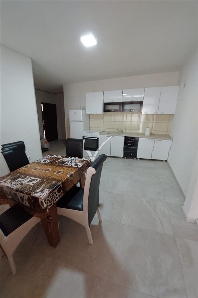 Jepet banesa me qera afer hotel afa 1