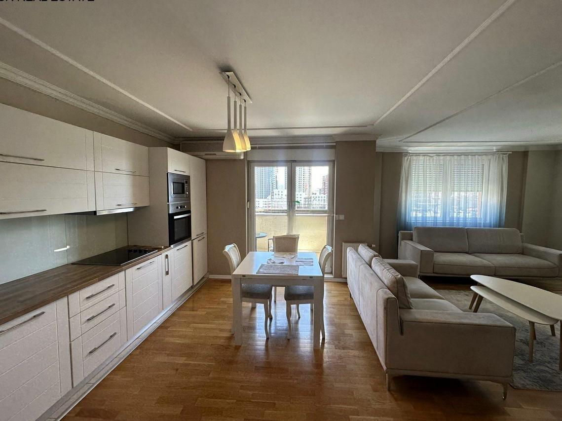 Jepet banesa me qera