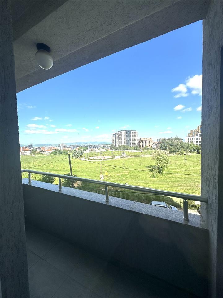 Leshohet banesa me qira ne bret te diellit (2)