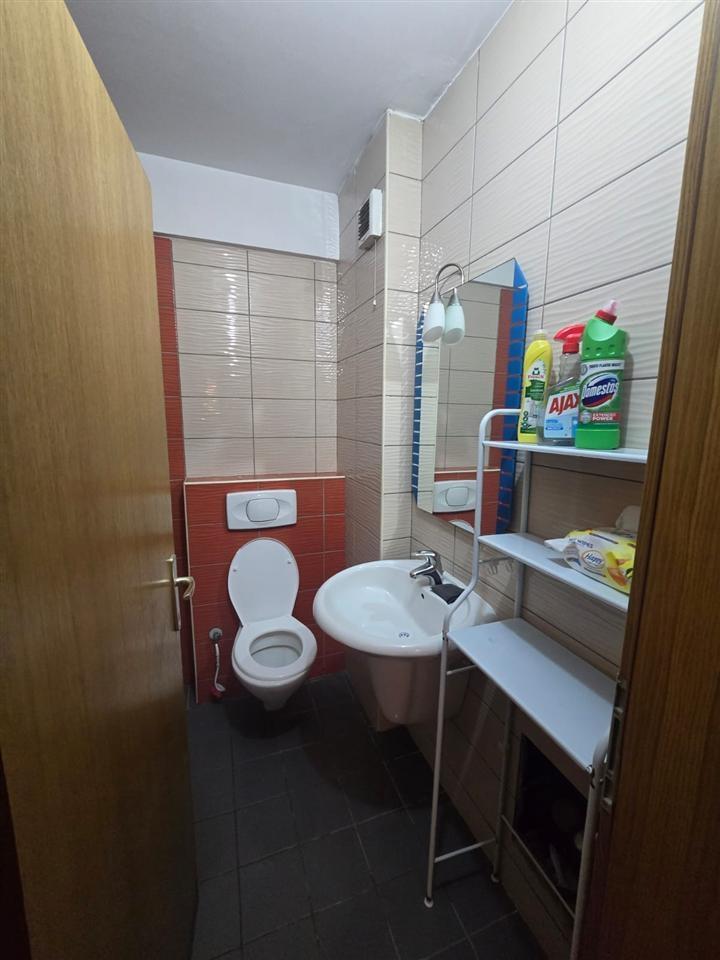 Leshohet banese me qera ne lagjen kalabria (4)