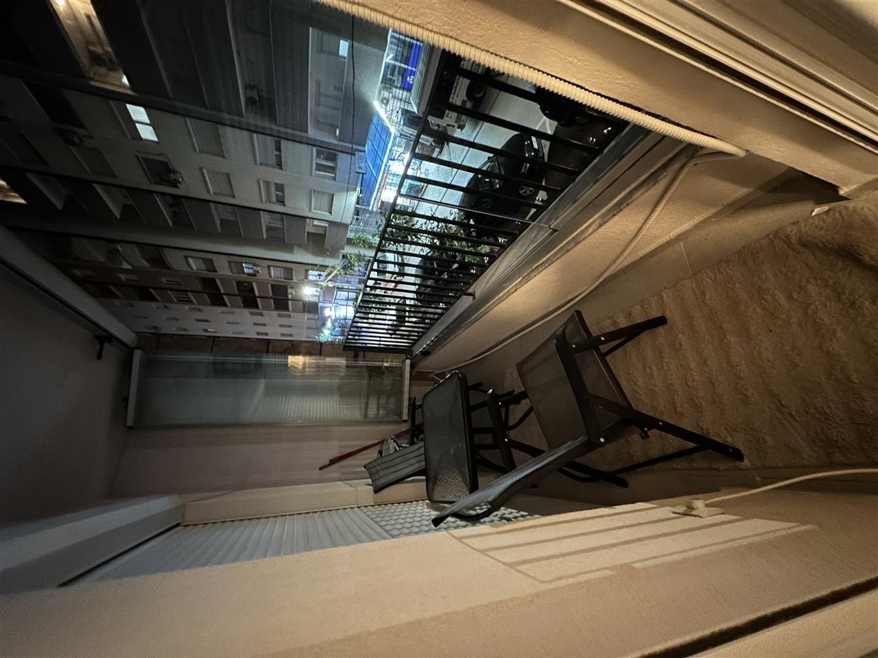 Shitet banesa ne katin e pare fushe kosove (1)