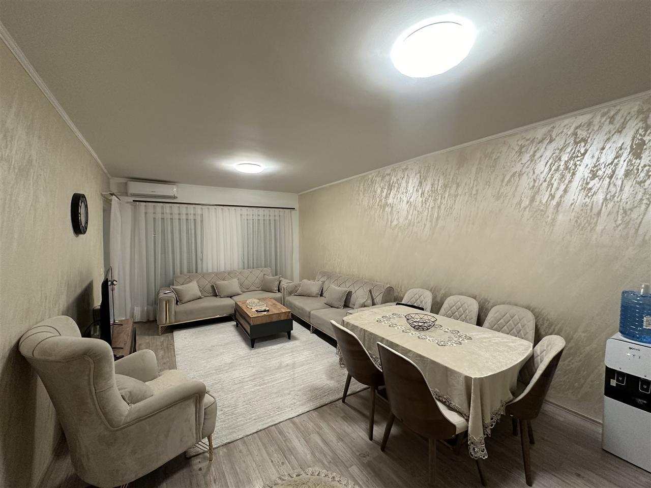 Shitet banesa ne katin e pare fushe kosove (8)