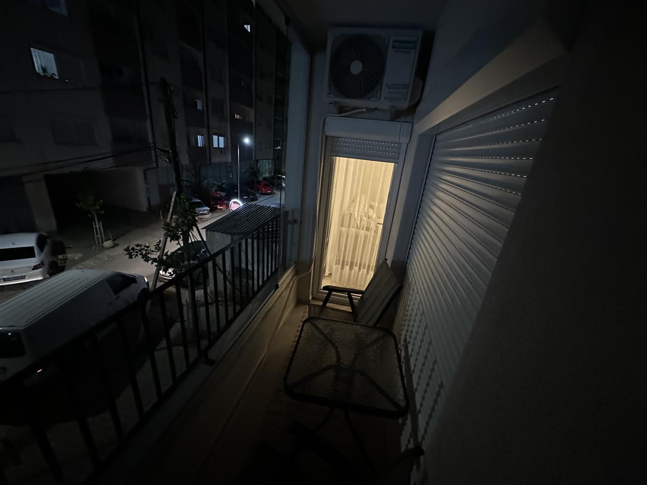 Shitet banesa ne katin e pare fushe kosove (9)