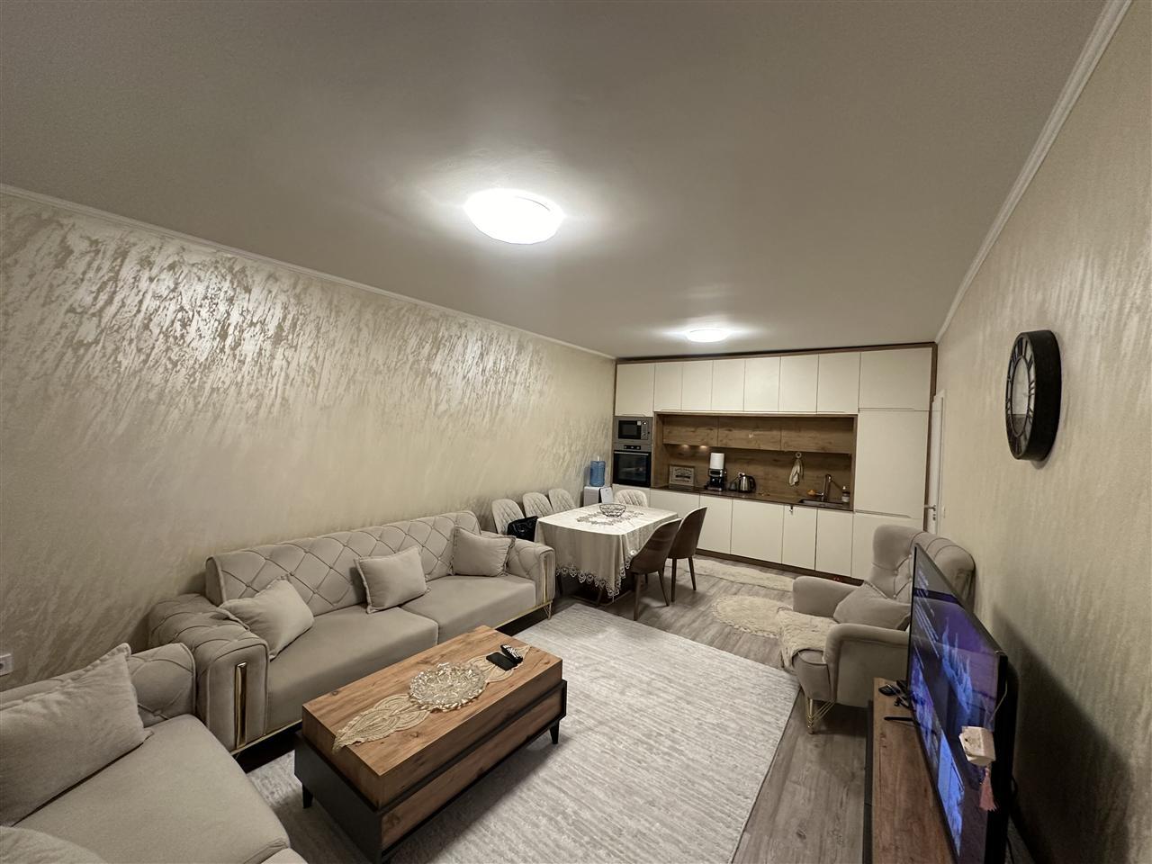 Shitet banesa ne katin e pare fushe kosove