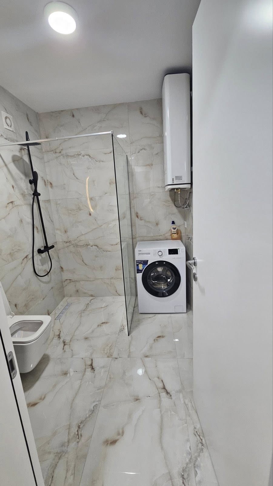 530388576 122224421426119041 1877219894283314469 n