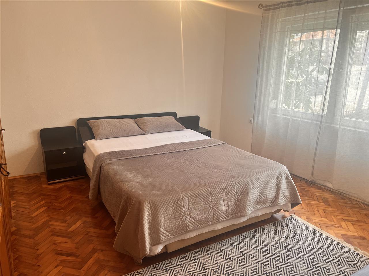 Apartament me qera ne bregun e diellit