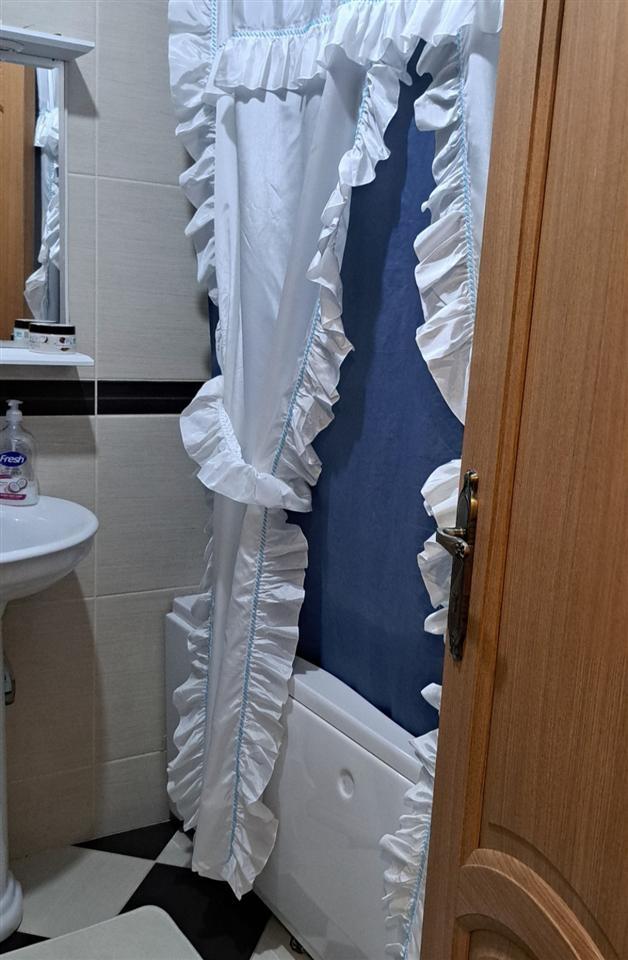 Banes me qera mbrapa hotel suisse diamond (4)