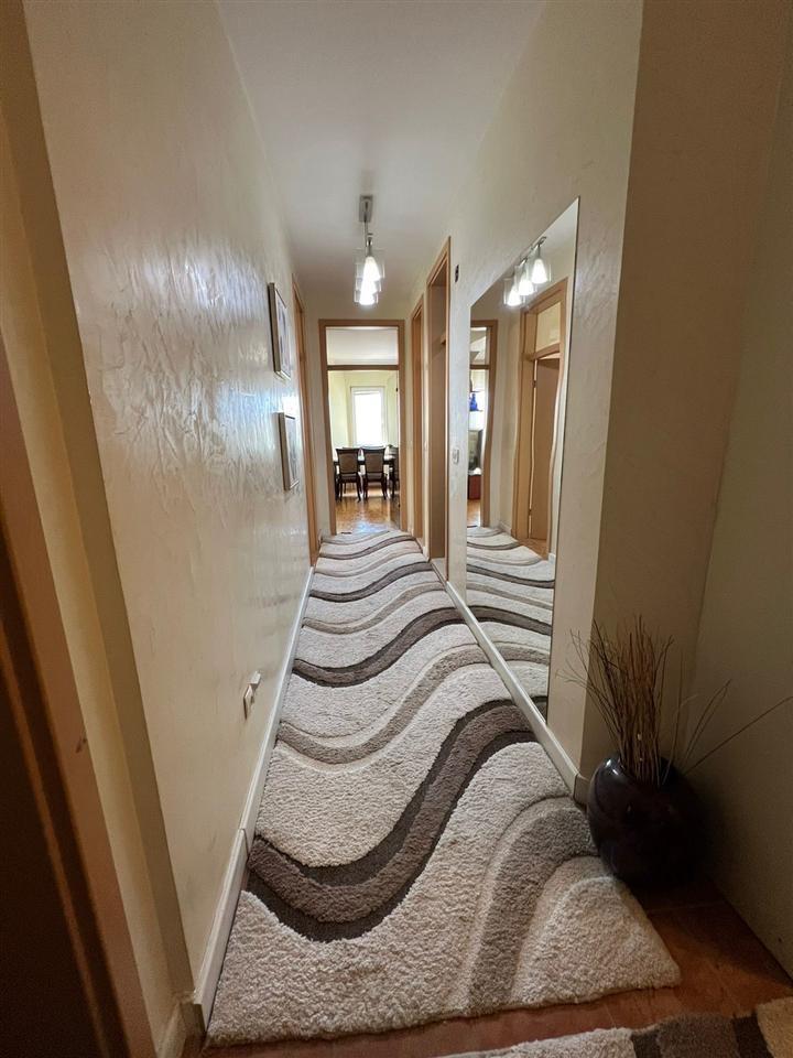 Banesa ipet me qera (1)