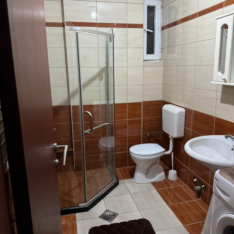 Banesa me qera ne b diellit te xhambazt 2dh gjumi 350e (8)