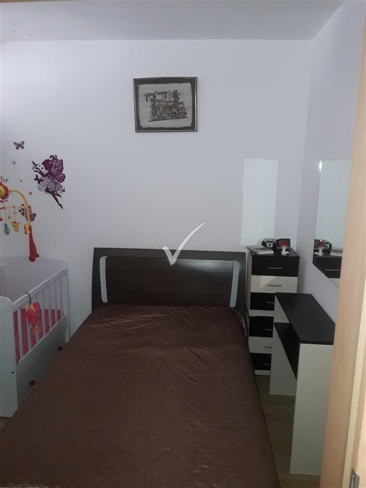 Banesa te rruga b lirohet per qira nga korriku 4