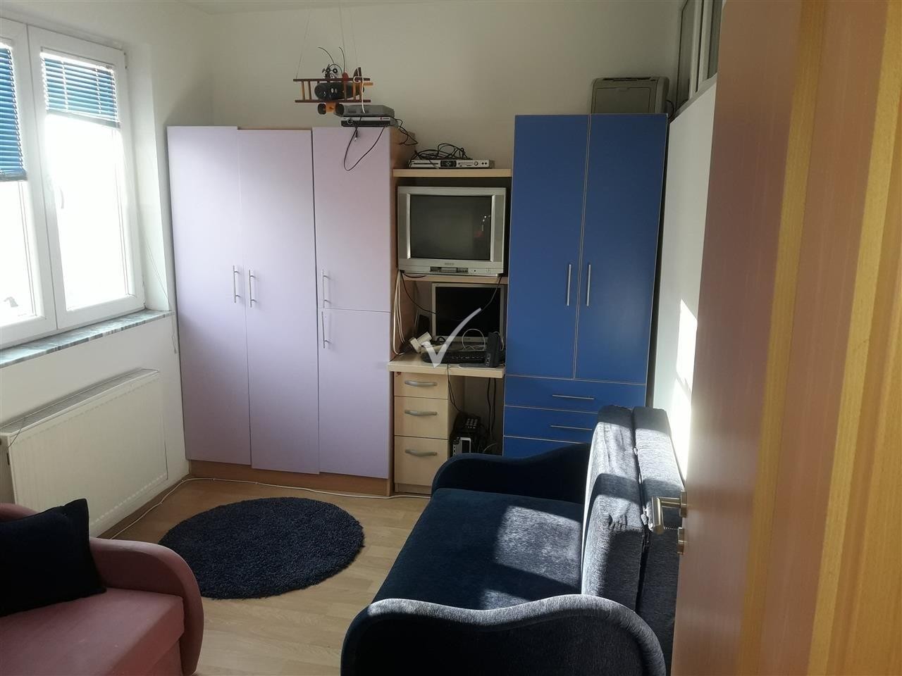 Banesa te rruga b lirohet per qira nga korriku 8