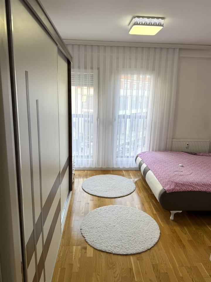 Banese 81 5 m me qira te rruga b maxi 24h (4)