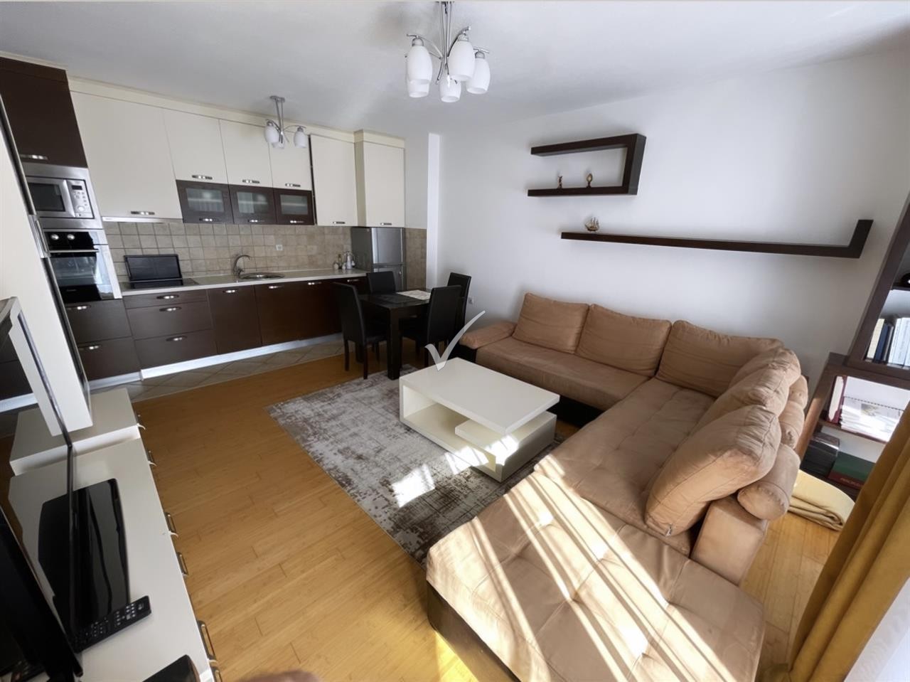 Banese me qira 1 1 ne arberi dragodan 8