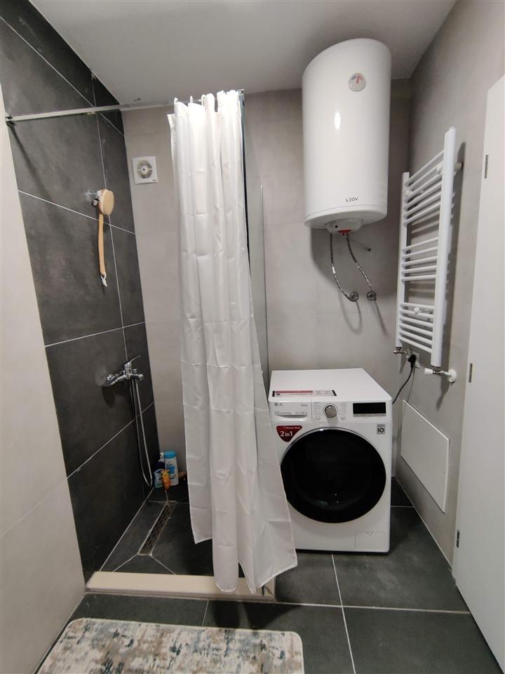 Banese me qira te eliza a me garazhe (3)