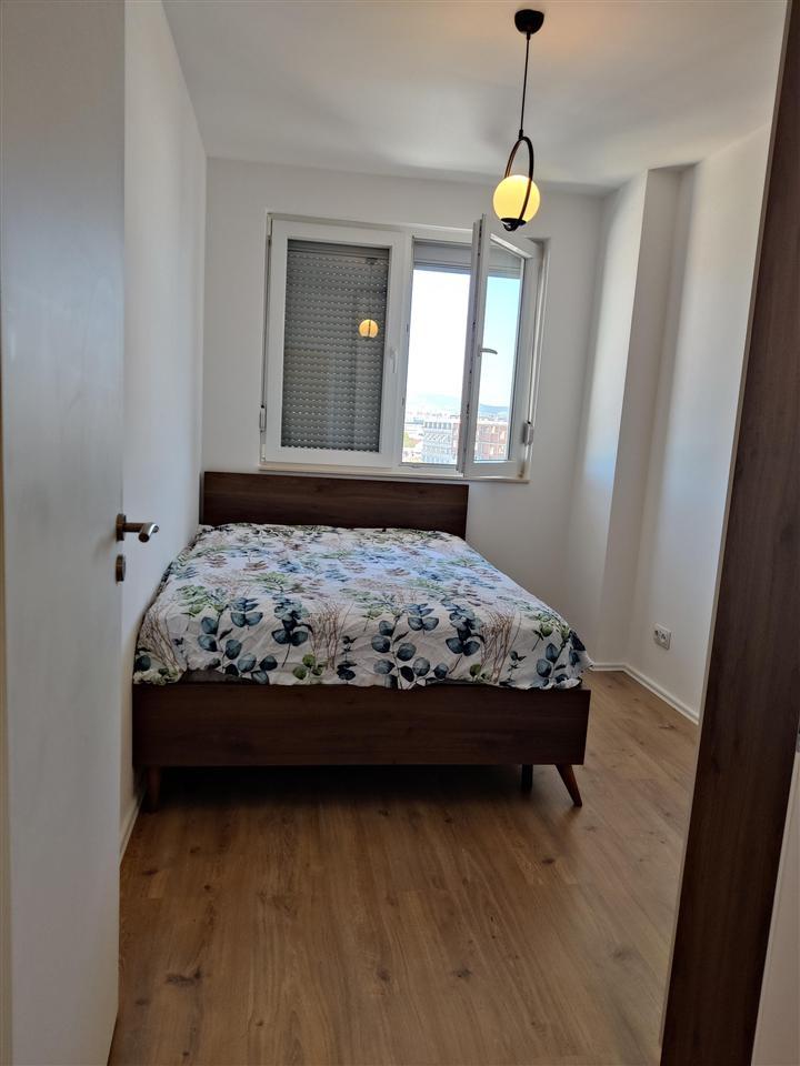 Banese me qira te eliza a me garazhe (4)