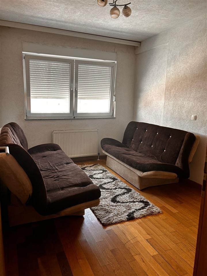 Leshohet banesa me qera afer hotel nartel (2)