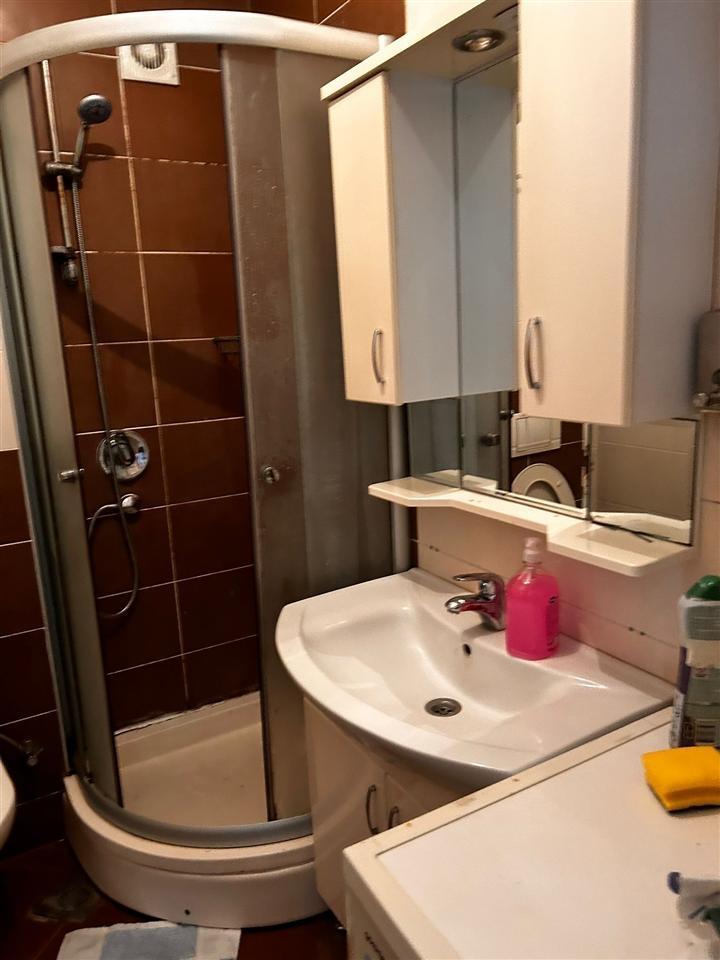 Leshohet banesa me qera afer hotel nartel (3)