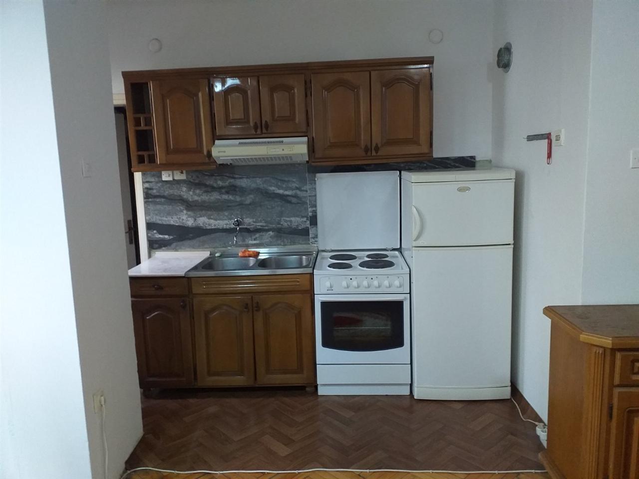 Leshohet banesa me qira mrapa teatrit (4)